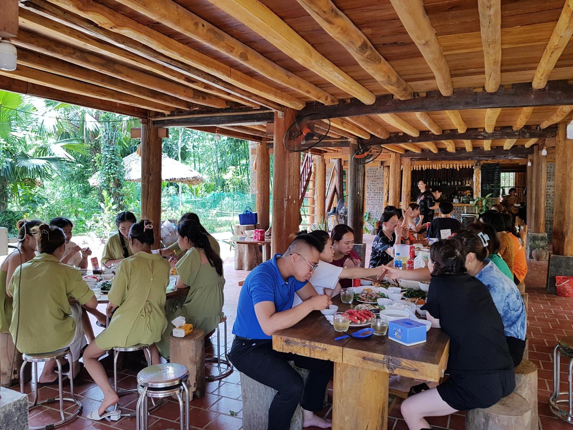 Vu Linh Palm House Homestay - Bungalow Yen Bai Eksteriør billede