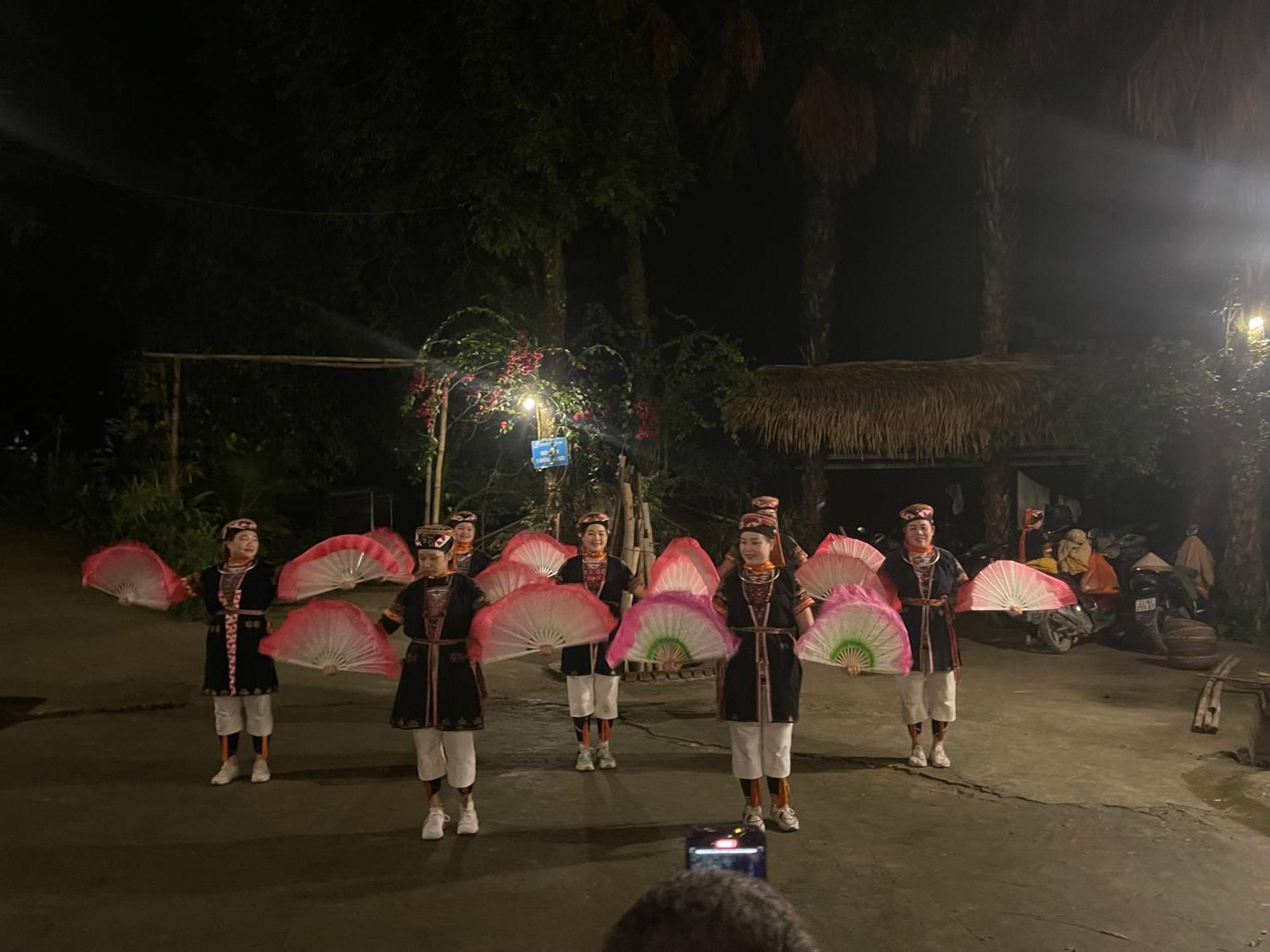 Vu Linh Palm House Homestay - Bungalow Yen Bai Eksteriør billede